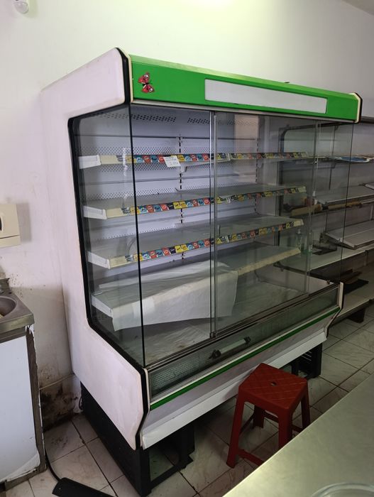 Recheio de café/ mercearia  - Mobiliário e equipamentos usados