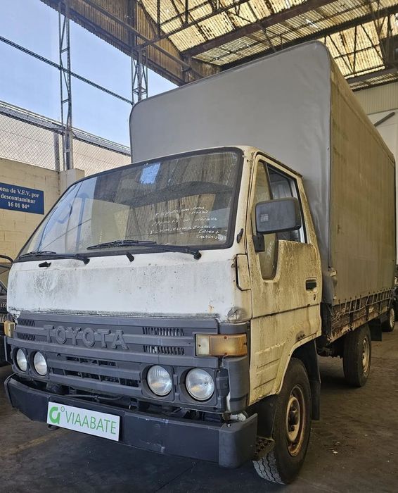 TOYOTA DYNA para peças