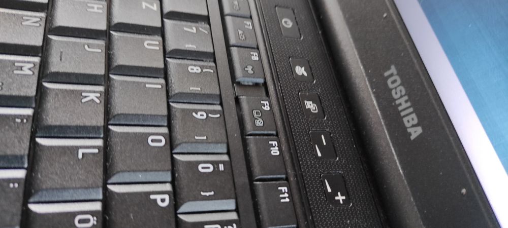 Ноутбук Toshiba Tecra A11-1HZ