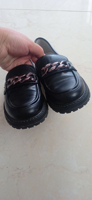 Продам лофери на дівчинку