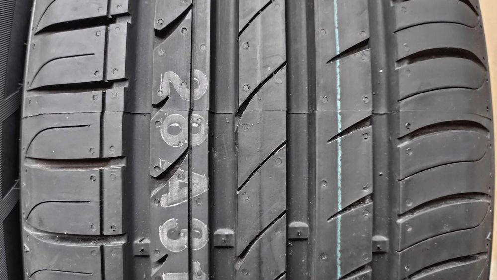 шини  235/55R19. Hankook нові. Goodyear