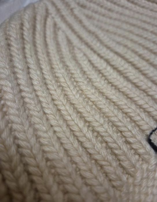 Шапка жіноча беж