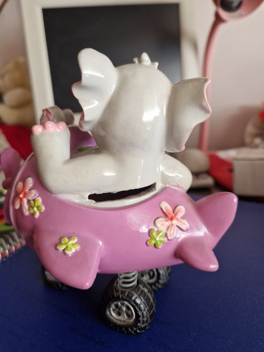 Piggy Bank Pig64730305946883122