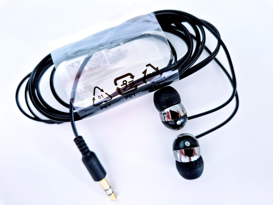 Słuchawki Creative EP-660 + Kultowe Etui SONY