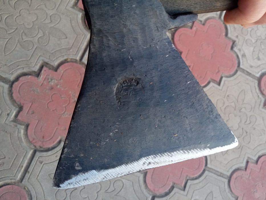 Сокира для рубки дров