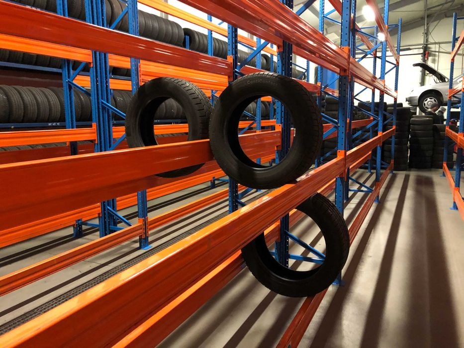 Regał magazynowy do opon z demontażu segmentowy używany dwustronny