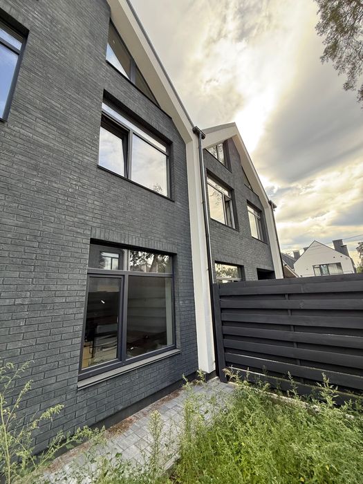 Буча,Отаманша, Дуплекс 130м2+40м2, 2.5 сотки.з Наповненням! без%