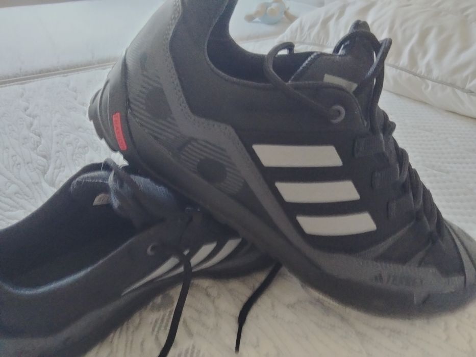 Sapatilha Adidas Terrex