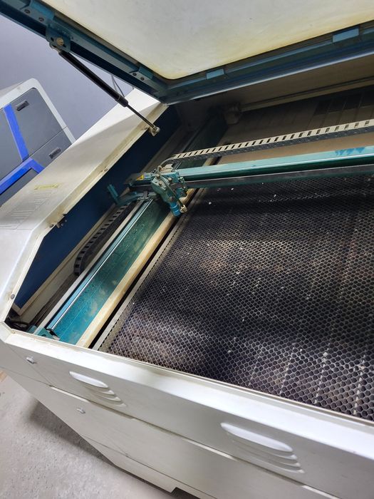 Лазерний станок СО2 ЧПУ