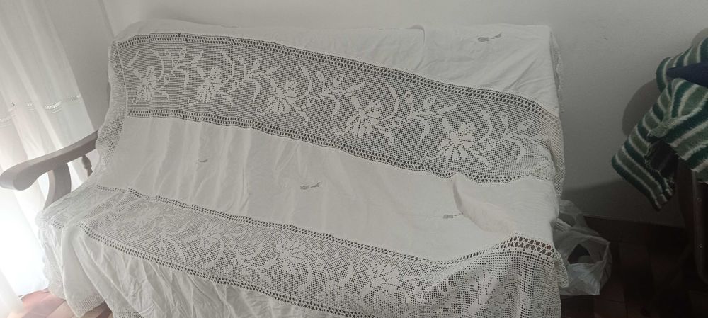 Rendas e bordados à mão