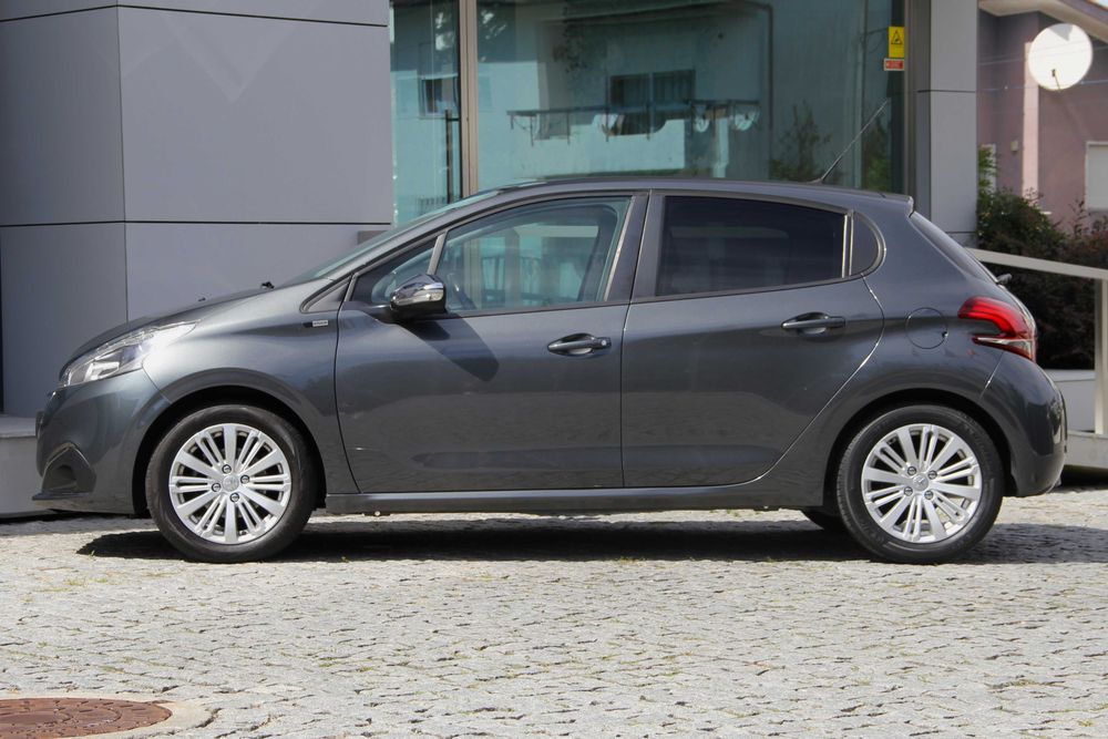 Peugeot 208 1.2 PureTech Style - desde 89€/mês