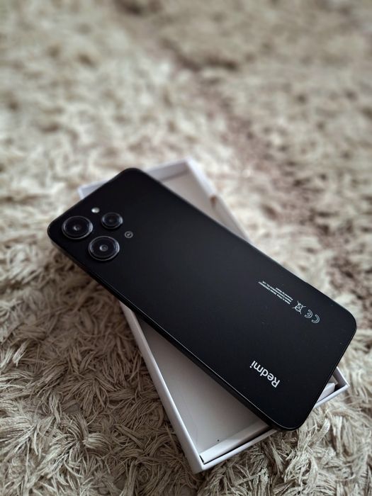 Sprzedam Smartfon Xiaomi Redmi 12 /128 GB
