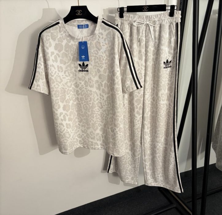 Костюм жіночий adidas