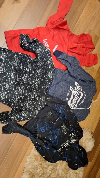 Bluzy z kapturem chłopiec