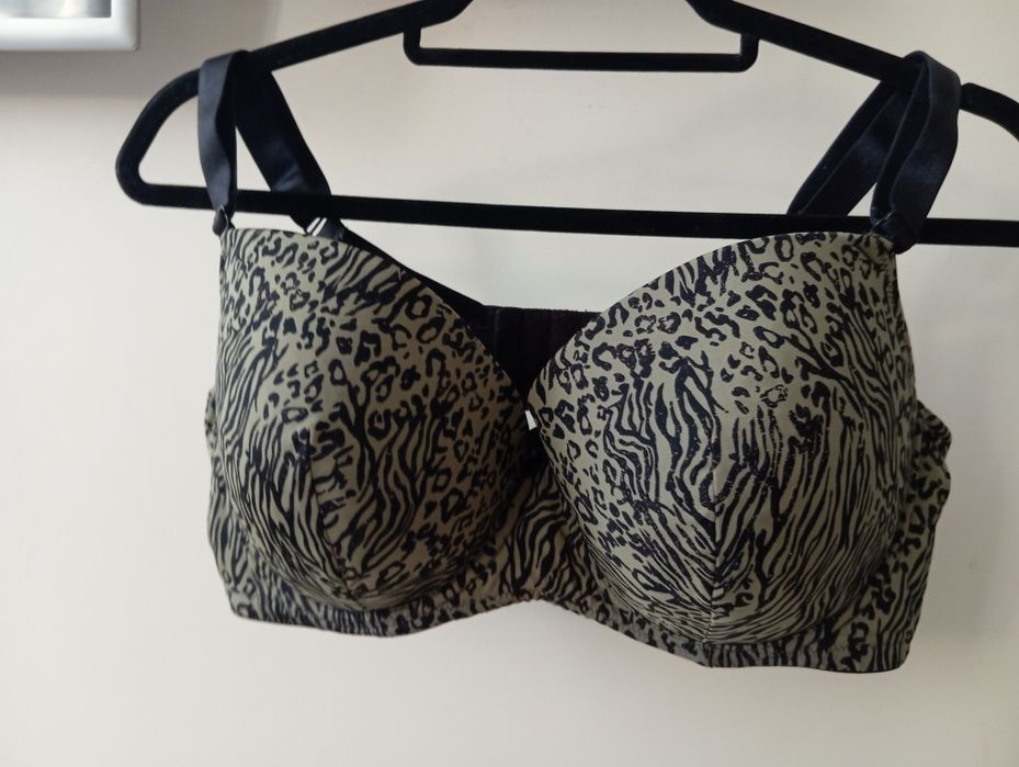 Biustonosz panterka duże D