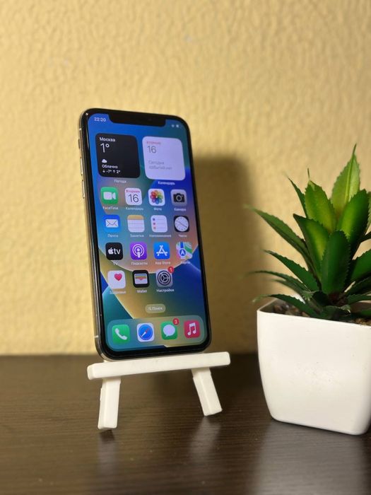 Продам IPhone X 64Gb