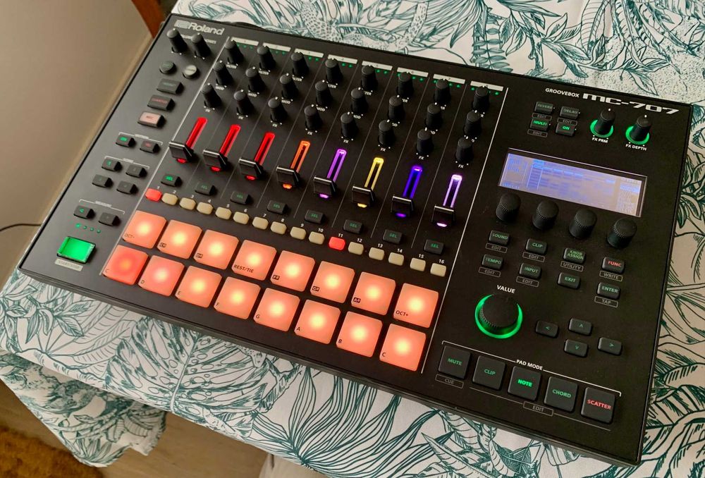 Roland Groovebox MC-707