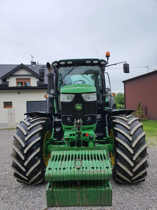 Ciągnik John Deere 6210r