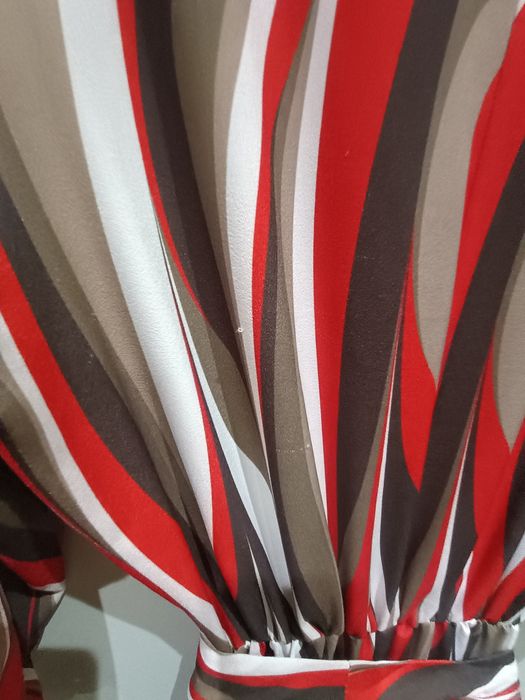 Sukienka w paski elegancka