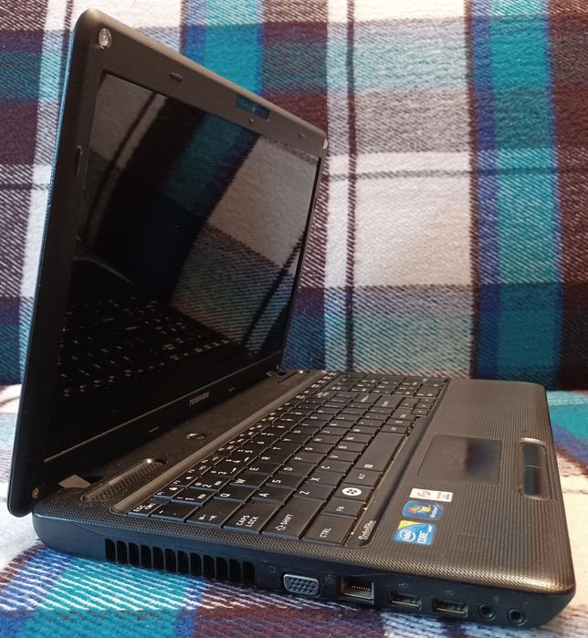 Laptop TOSHIBA C660-1M4