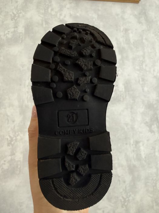 Продам дитячі осінні черевички  21 розмір