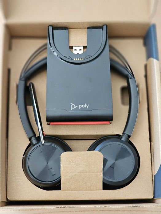 Headset sem fios (Wireless + Bluetooth) Poly Voyager Focus 2 UC USB-A