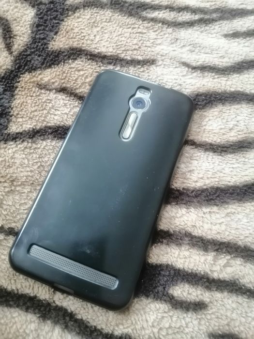 Asus zenfone 2, Ze551ml.