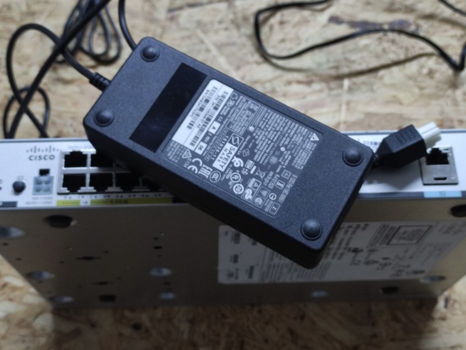 Cisco C1111-8P Novo Preço