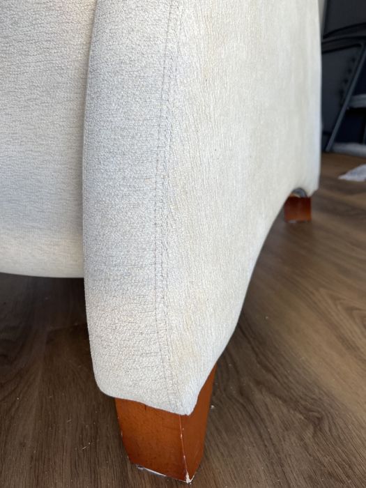 Sofá de 1 lugar beje