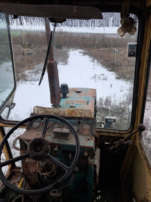 Продам трактор юмз 6 акл