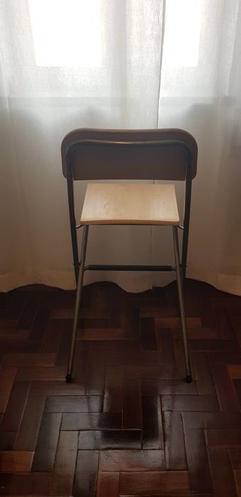 Cadeira alta, tom madeira. Franklin - IKEA