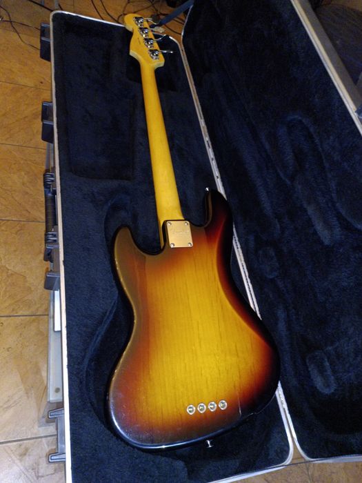 Sprzedam gitarę basową