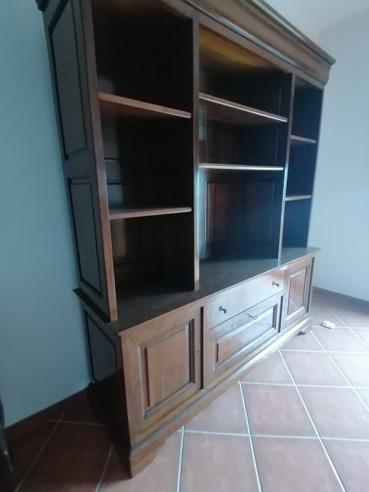 Móvel de Sala. Madeira em cerejeira.