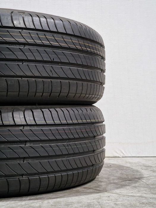 [Como Novos] 2 Pneus 205/55R19 MICHELIN