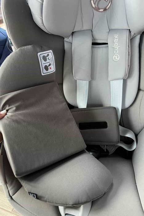 Автокрісло з базою Cybex Sirona M2