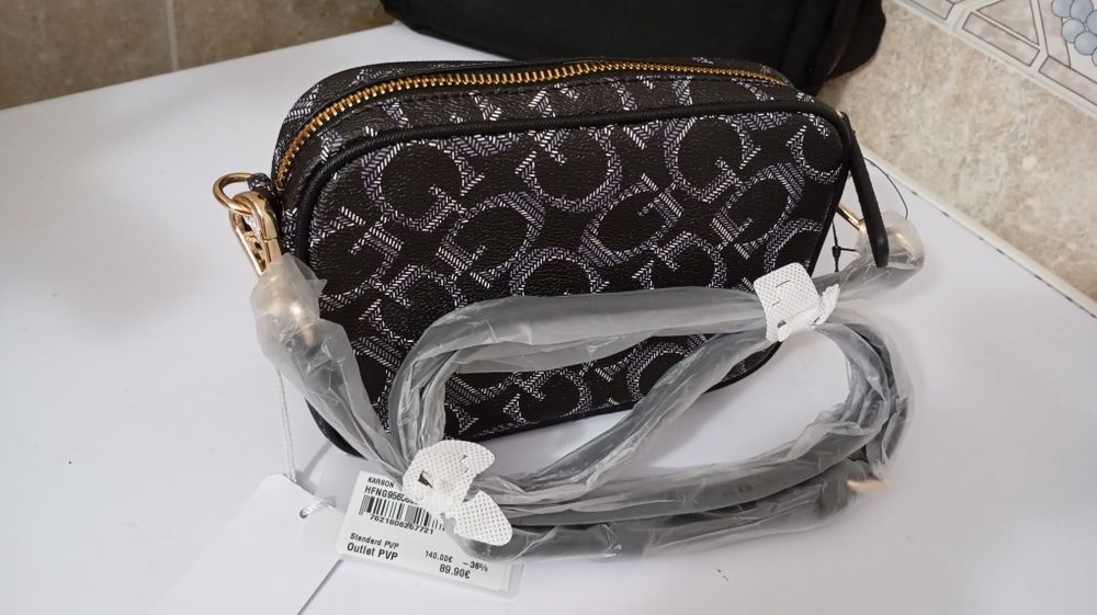Mala tiracolo Guess