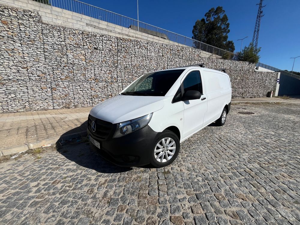 Mercedes-Benz 111 Longa W447