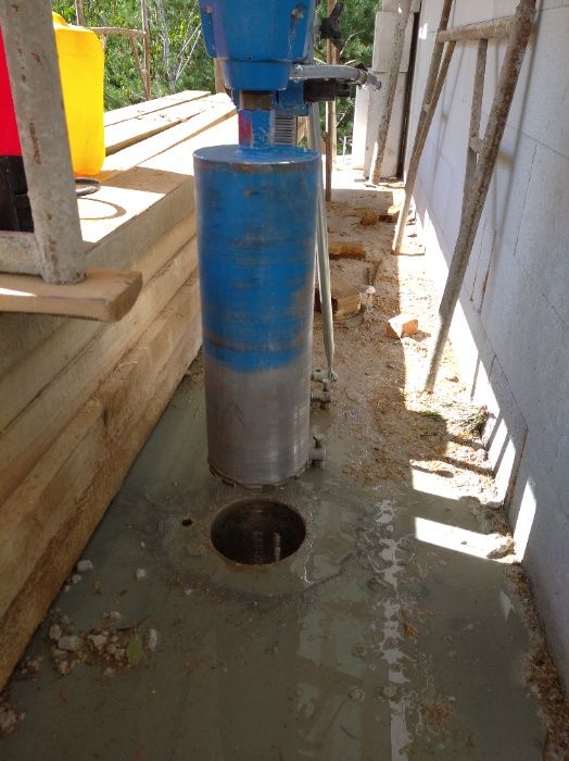 Сверление отверстий алмазными коронками. Резка проемов и ниш