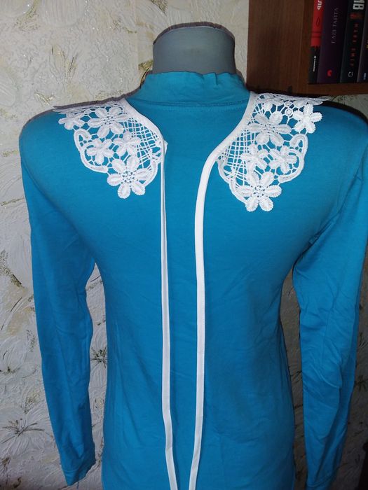 Новий накладний комір