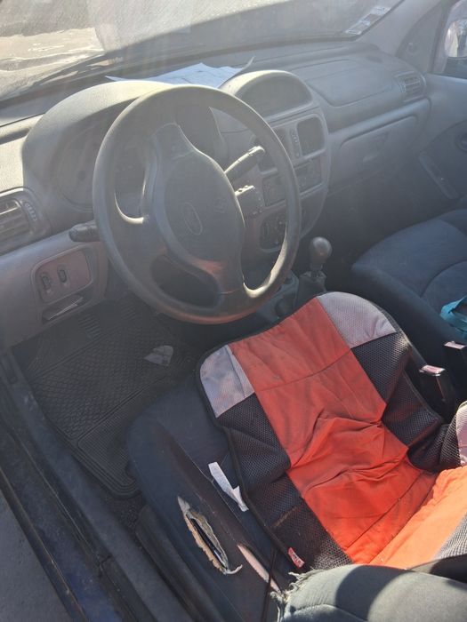 Renault clio para peças