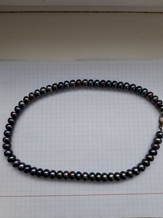 Бусы чёрный жемчуг.