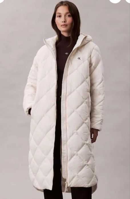 Продам куртку пальто calvin klein нова!