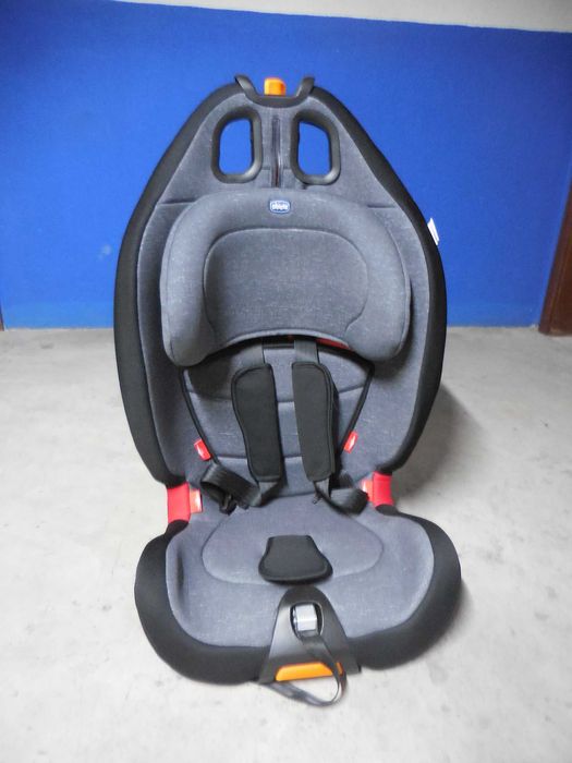 Cadeira Auto CHICCO para Bebés a partir dos 15 meses
