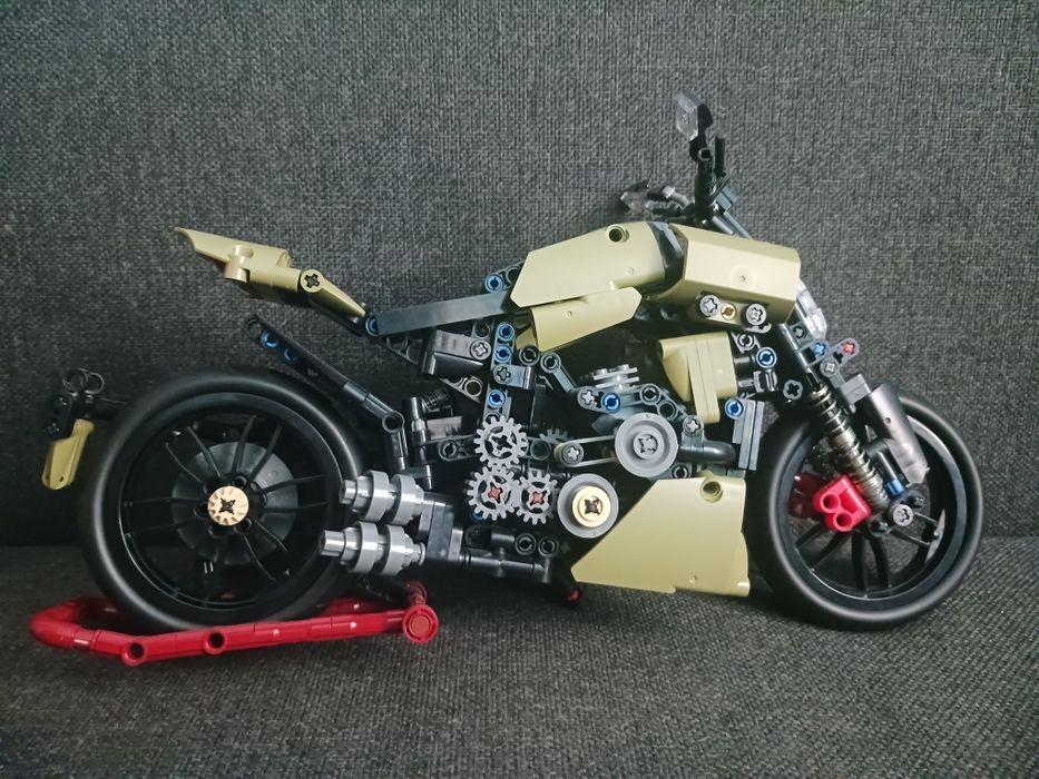 Model motoru lego