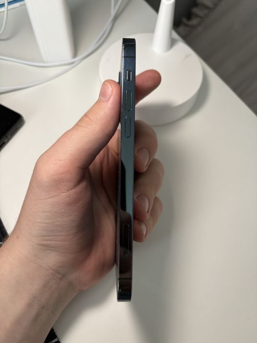 iPhone 12 pro Pacific Blue