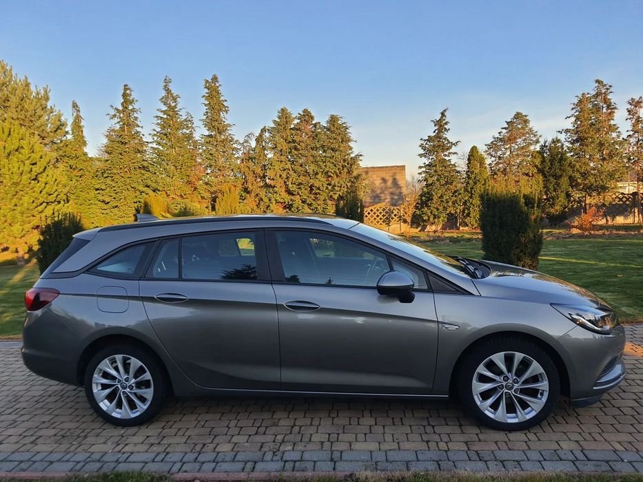 Opel Astra Nawigacja - 2 x PDC - Bezwypadkowy -Ledy