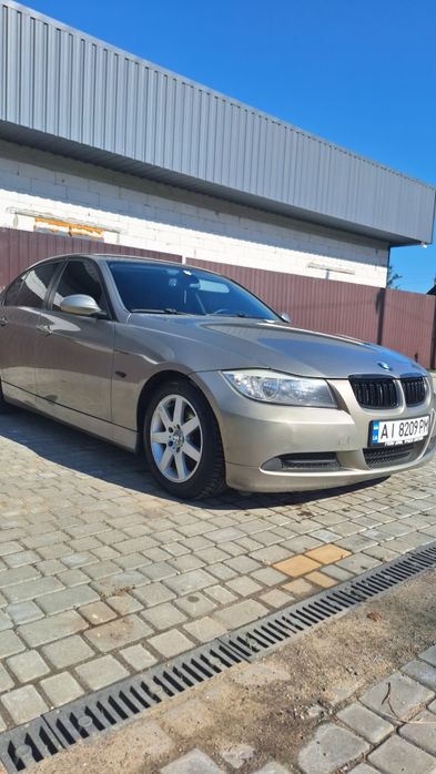 BMW 320I E90 2008 року