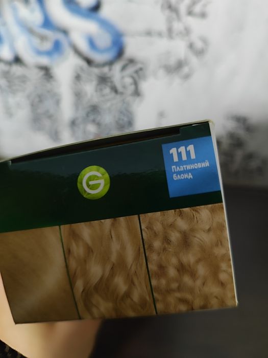 Фарба для волосся Garnier.