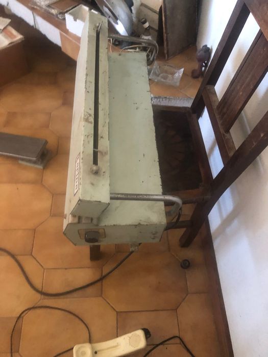 Máquina de soldar plásticos para embalagens