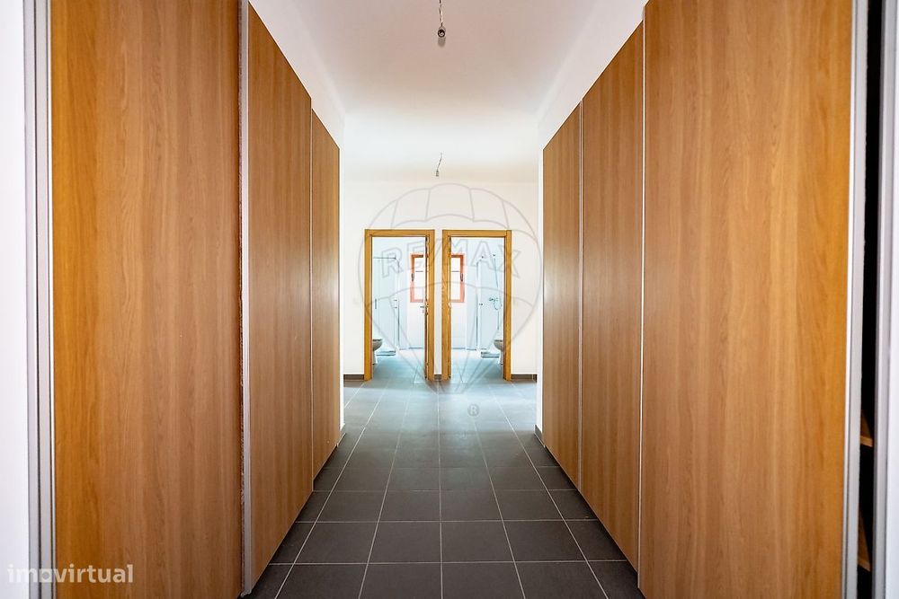 Apartamento T4 para arrendamento